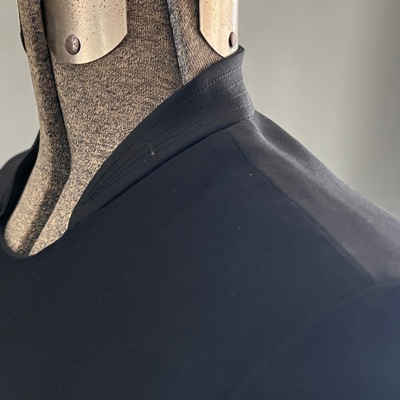 🎉HOST PICK🎉 Burberry Classy, Subtle yet Sexy and Professional Black Dress - Picture 7 of 16